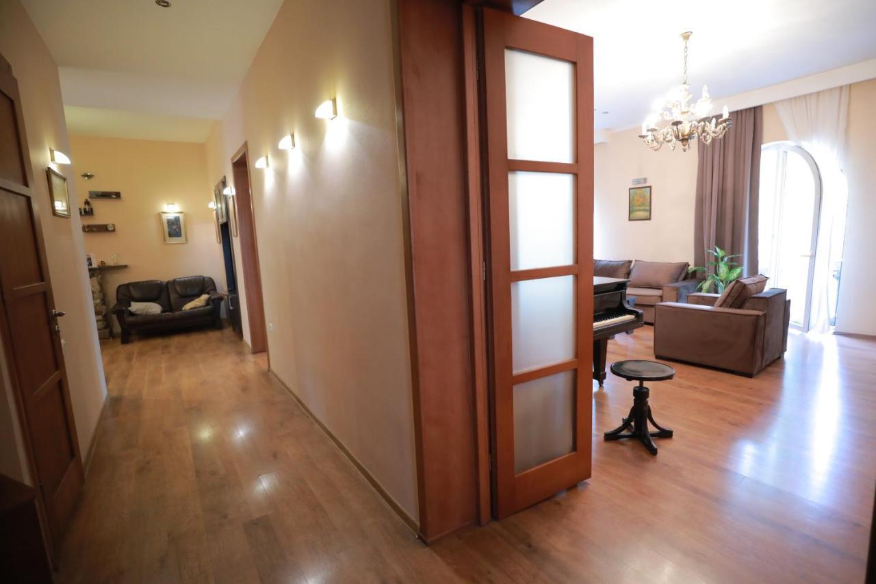 Apartment At 12 Baratashvili Street Tbilisi Exterior photo